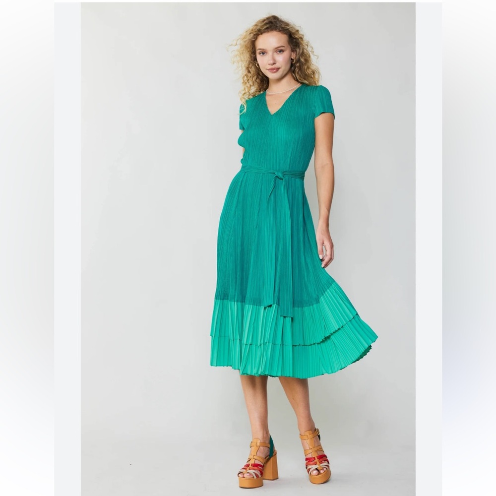 Current air by anthropologie green pleated midi dress